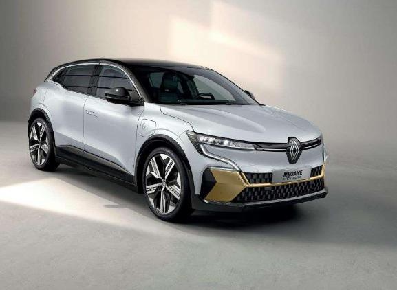 MEGANE E-TECH 100% ELECTRIC Car of the year 2022 finalist